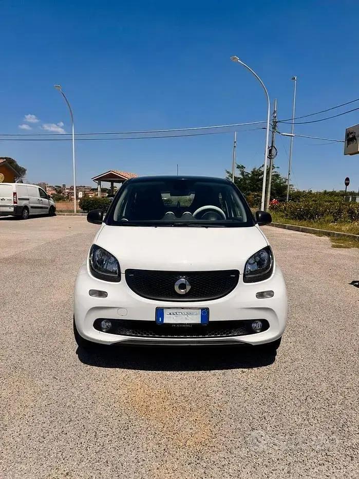 Usata Smart ForFour 71 CV (52 kW) 2017 Bianco Utilitaria