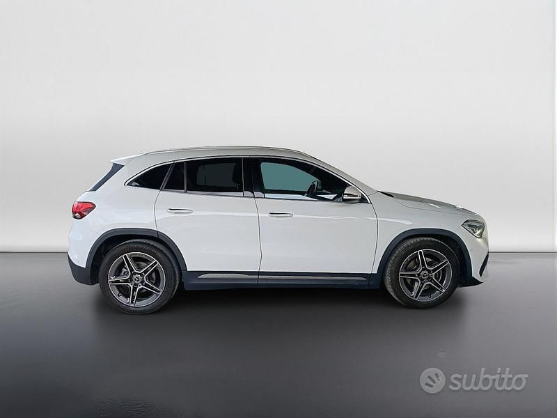 Usata Mercedes GLA200 Premium 150 CV (110 kW) 2021 Bianco SUV