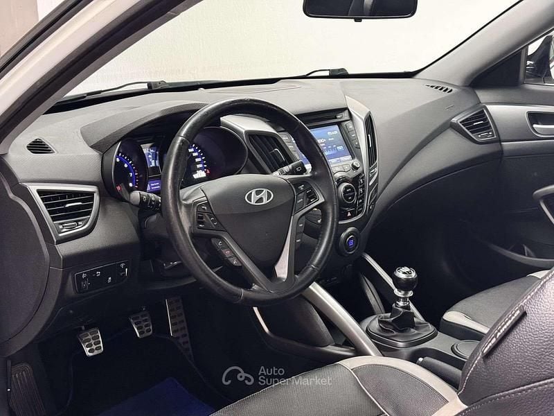 Usata Hyundai Veloster Turbo 186 CV (136 kW) 2013 Bianco Utilitaria