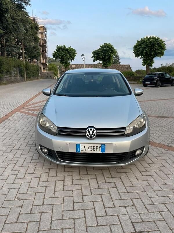 Usata VW Golf VI 102 CV (75 kW) 2011 Grigio Utilitaria