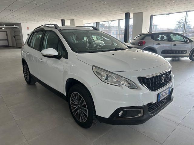 Usata Peugeot 2008 Active 100 CV (73 kW) 2017 Bianco SUV
