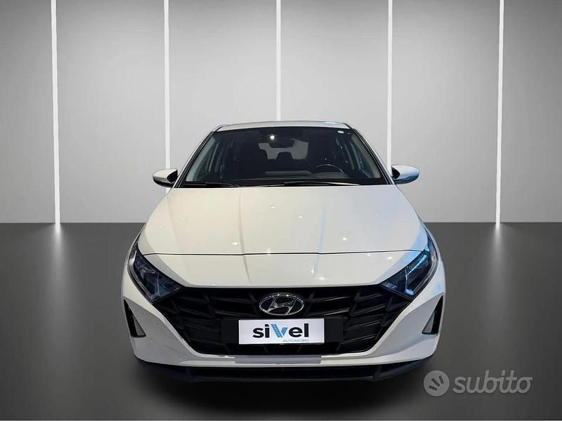 Usado Hyundai i20 84 HP (61 kW) 2022 Branco Citadino