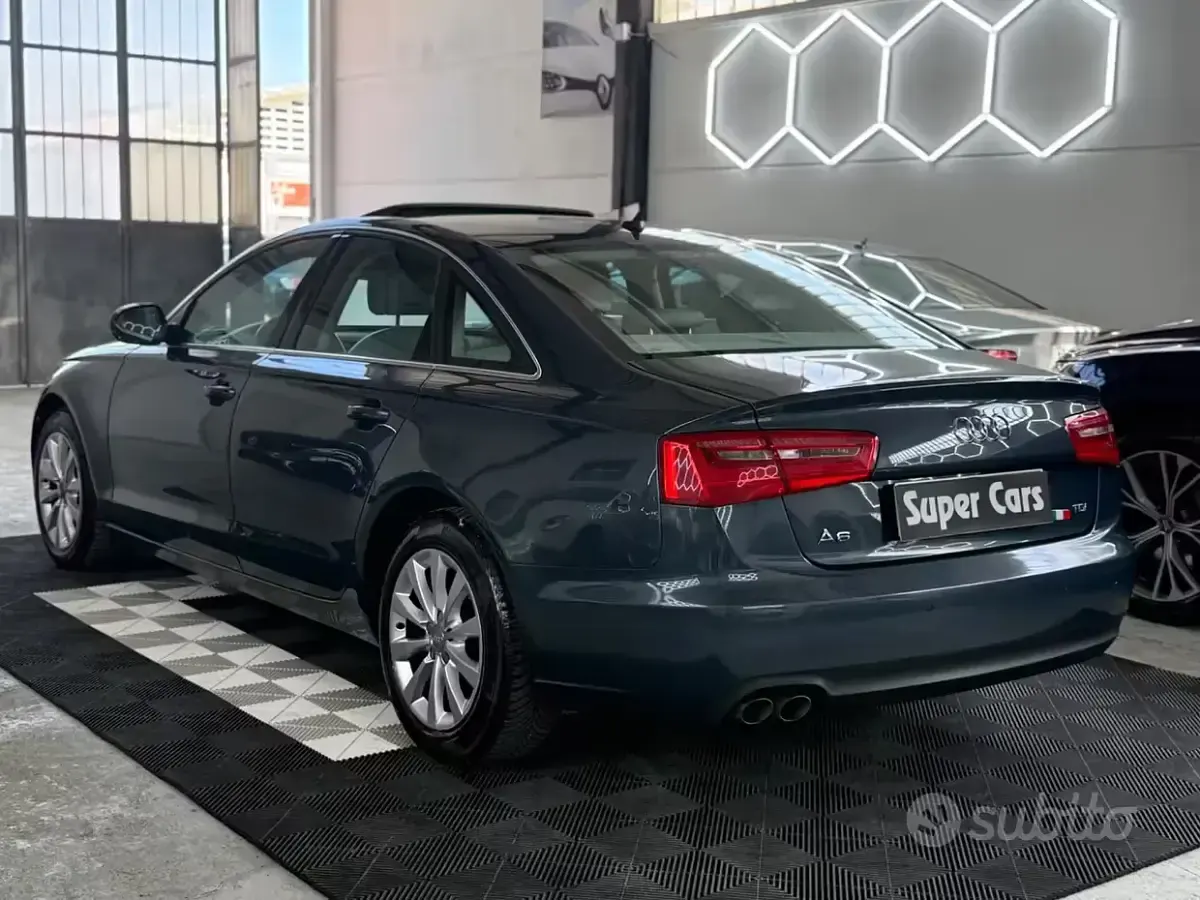 Begagnad Audi A6 Advanced 177 HK (130 kW) 2012 Blå Sedan