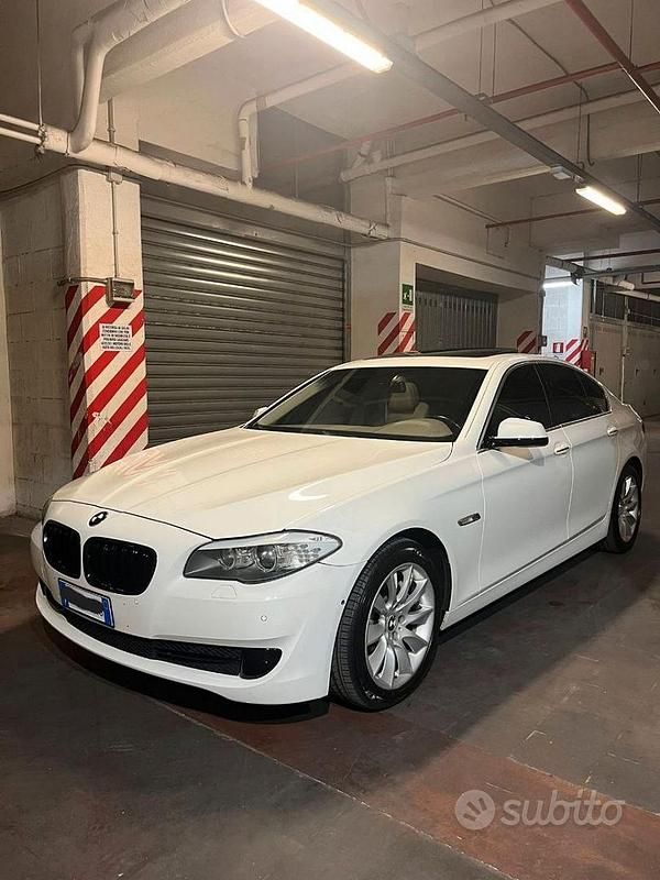 Bianco Usata 2010 BMW 530 M Sport Tre volumi | 14.200 € (Cara) - Immagine 1/4