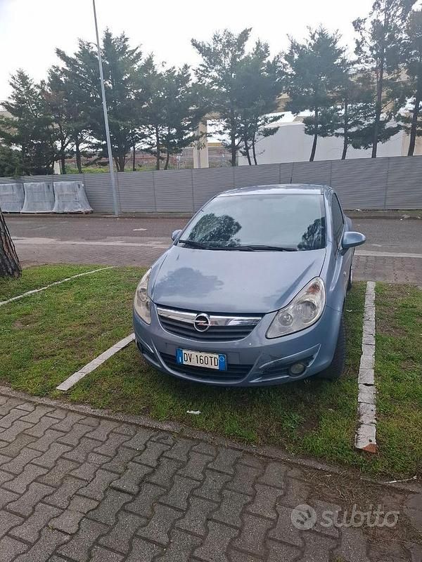 Usata Opel Corsa 75 CV (55 kW) 2009 Blu Utilitaria