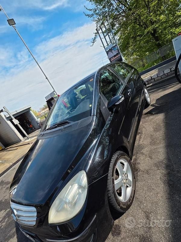 Usata Mercedes B180 2006 Nero Monovolume
