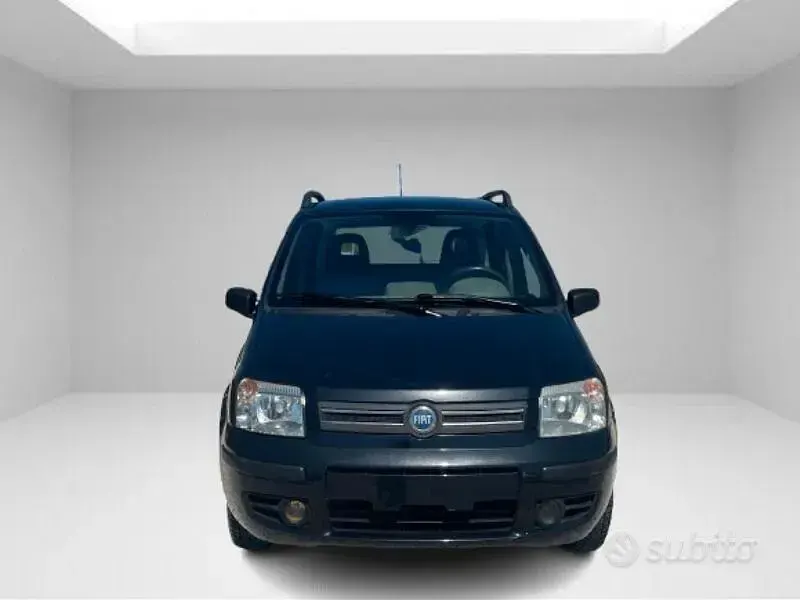 Usata Fiat Panda Dynamic 69 CV (50 kW) 2005 Nero Utilitaria