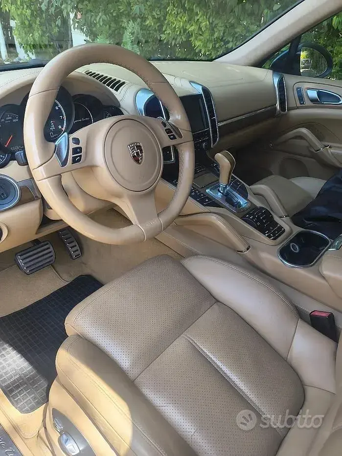 Usata Porsche Cayenne Turbo 500 CV (367 kW) 2011 Bluazzurro SUV