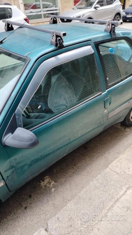 Usata Citroën Saxo 50 CV (36 kW) 2001 Verde Utilitaria