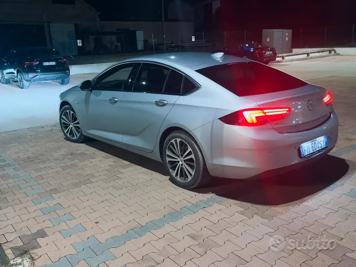 Usata Opel Insignia 136 CV (100 kW) 2018 Grigio Berlina