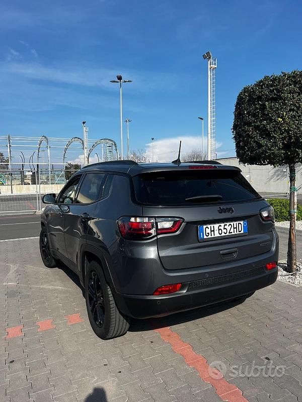 Usata Jeep Compass Night Eagle 131 CV (96 kW) 2022 Grigio SUV