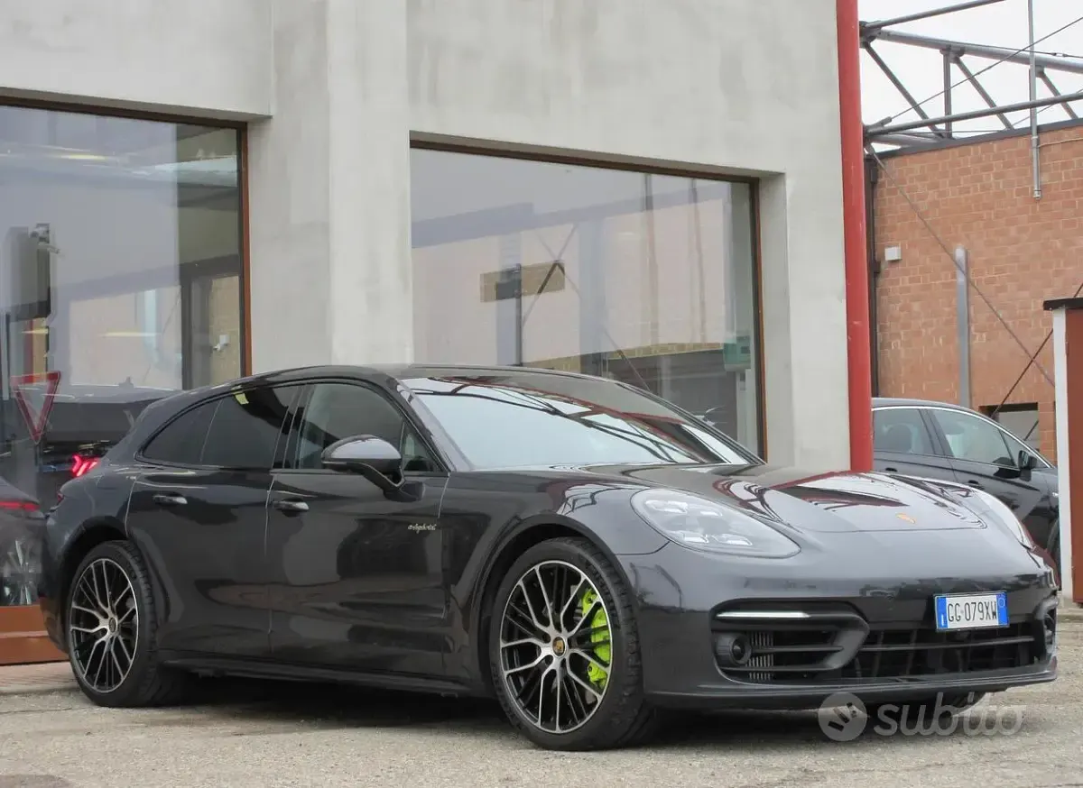 Usata Porsche Panamera 4S E-Hybrid Sport Turismo Sport Turismo 441 CV (324 kW) 2021 Grigio Station wagon