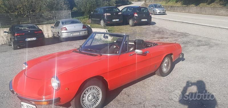 Usata Alfa Romeo Spider 128 CV (94 kW) 1982 Rosso Cabrio