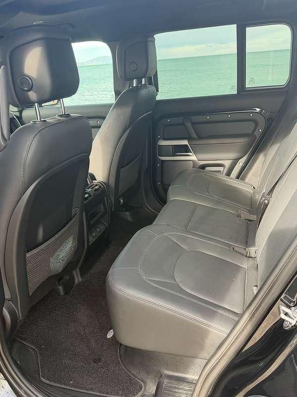 Usata Land Rover Defender SE 200 CV (147 kW) 2022 Nero SUV