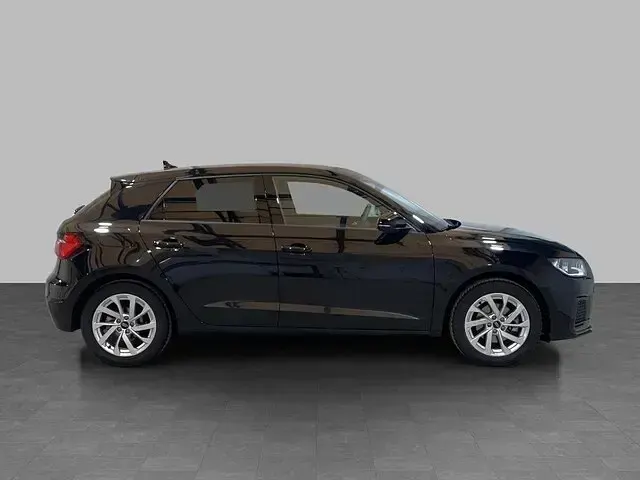 Usata Audi A1 Sportback Business 116 CV (85 kW) 2025 Nero mito metallizzato Utilitaria