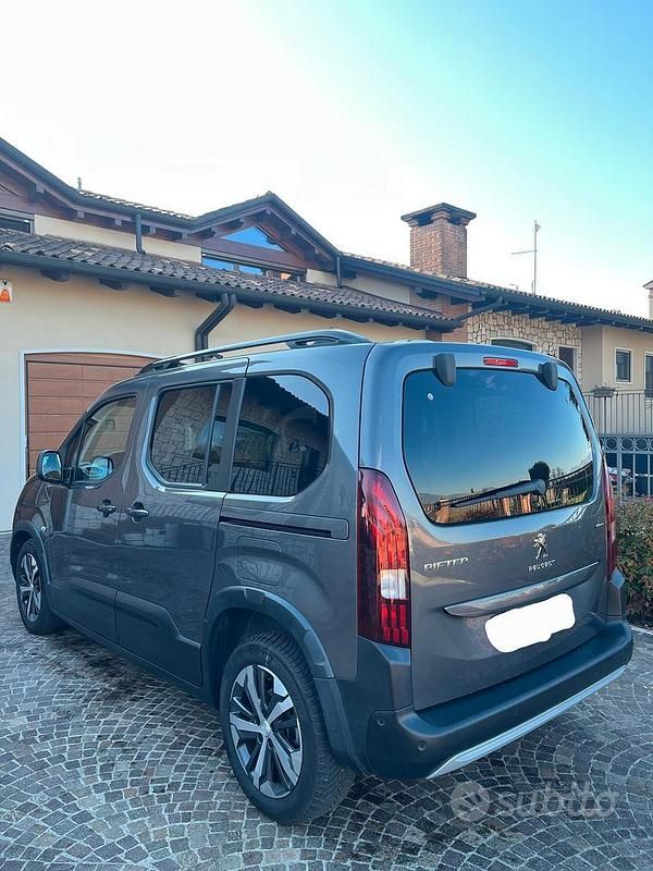 Usata Peugeot Rifter GT-line 131 CV (96 kW) 2019 Grigio Monovolume