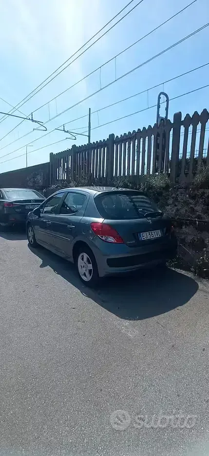 Usata Peugeot 207 68 CV (50 kW) 2011 Berlina