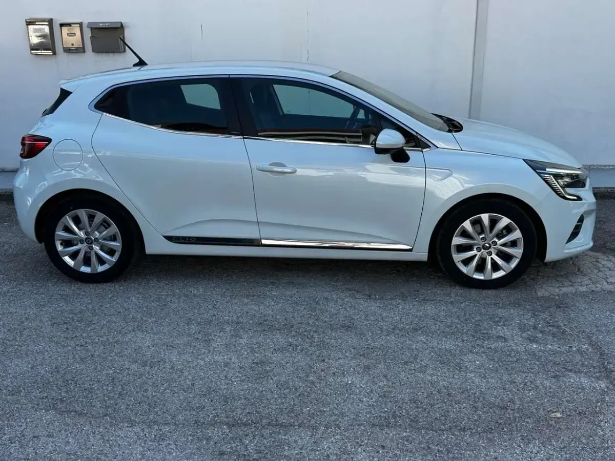 Usata Renault Clio V Intens 91 CV (66 kW) 2021 Other Berlina