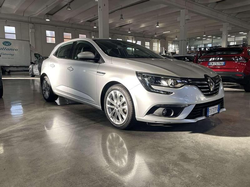 Usata Renault Mégane IV 132 CV (97 kW) 2018 Other Utilitaria