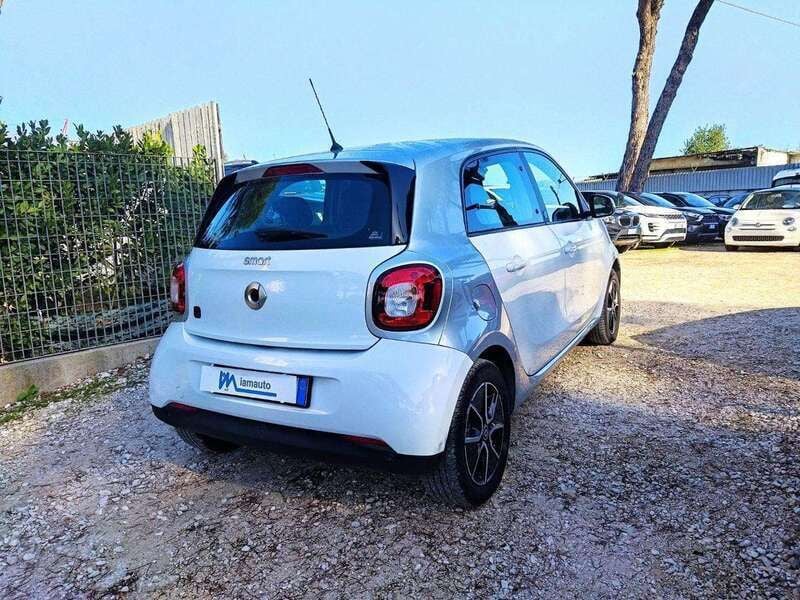 Usata Smart ForFour Electric Drive Passion 60 kW (82 CV) 2020 Bianco Berlina