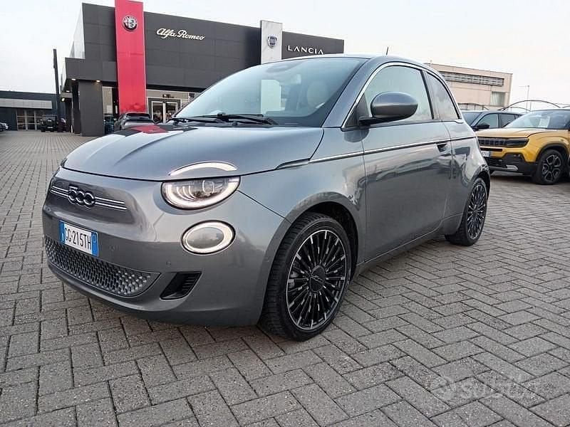 Usata Fiat 500e La Prima 86 kW (118 CV) 2021 Grigio Berlina