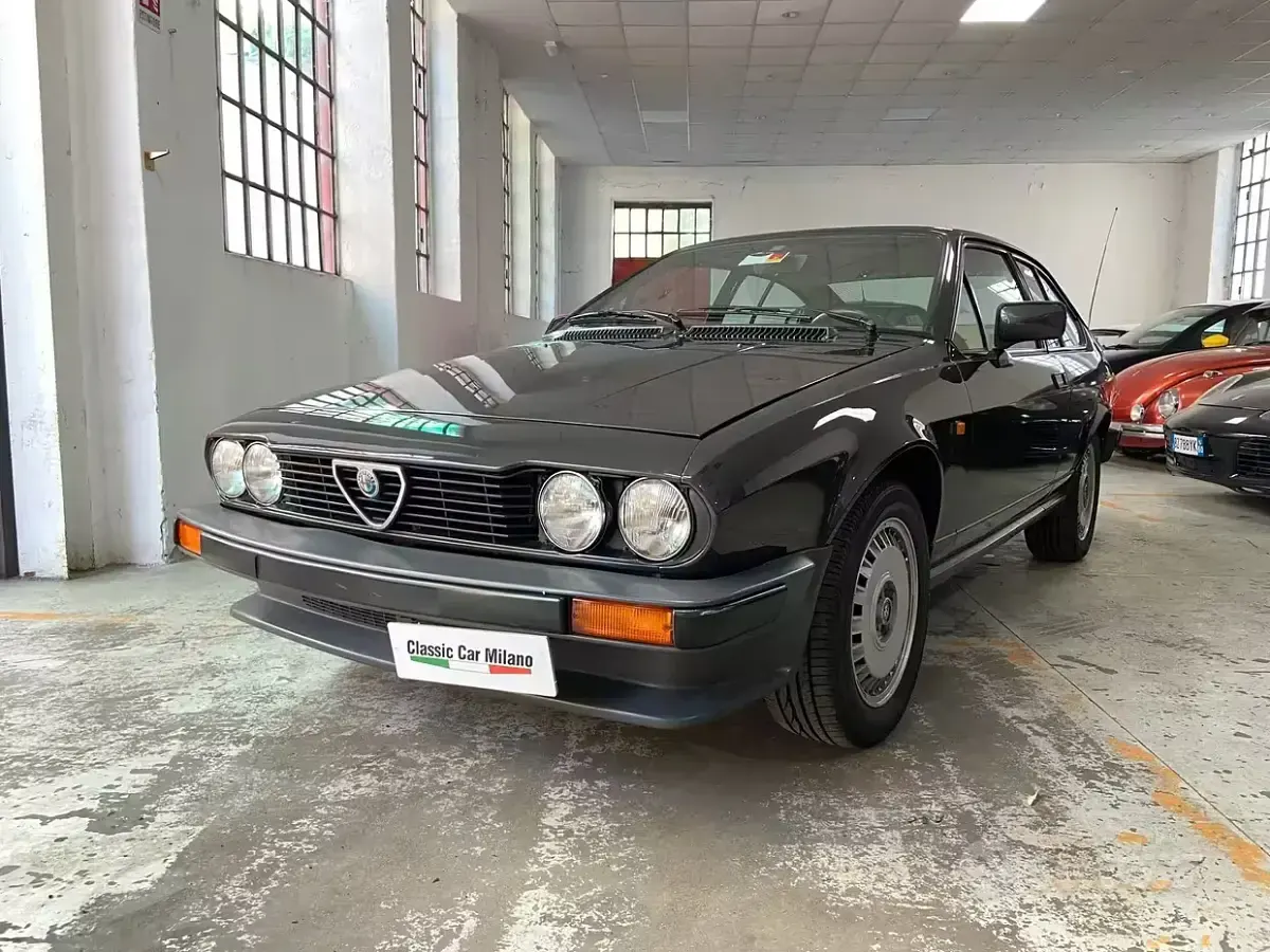 Usata Alfa Romeo Alfetta 130 CV (95 kW) 1982 Coupé