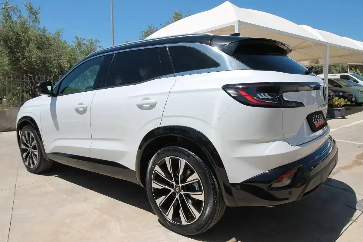 Usata Renault Austral Techno 131 CV (96 kW) 2023 Bianco SUV