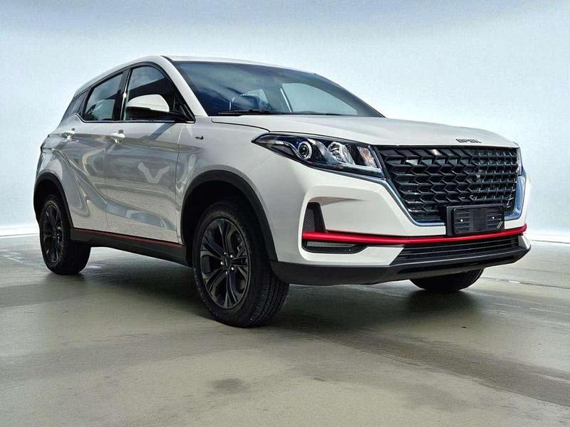 Usata DFSK Glory 500 106 CV (77 kW) 2024 Bianco pastello Berlina