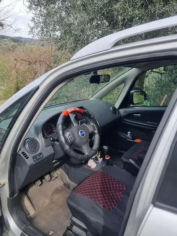 Usata Fiat Sedici Dynamic 107 CV (78 kW) 2007 SUV