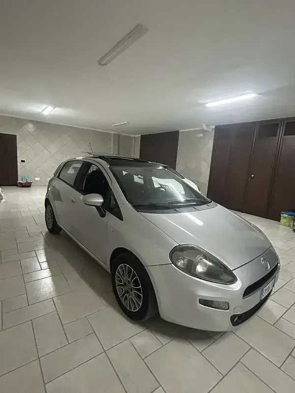 Usata Fiat Grande Punto S 75 CV (55 kW) 2012 Utilitaria