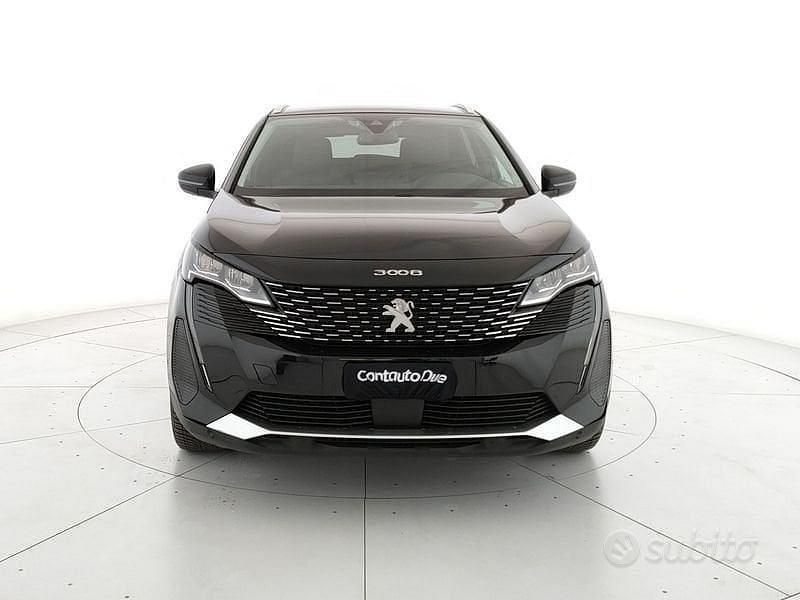 Usata Peugeot 3008 Allure 130 CV (95 kW) 2022 Nero SUV