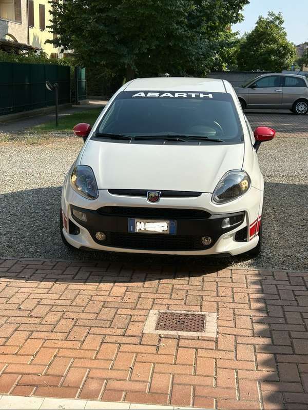 Usata Abarth Punto Evo 165 CV (121 kW) 2011 Bianco Utilitaria