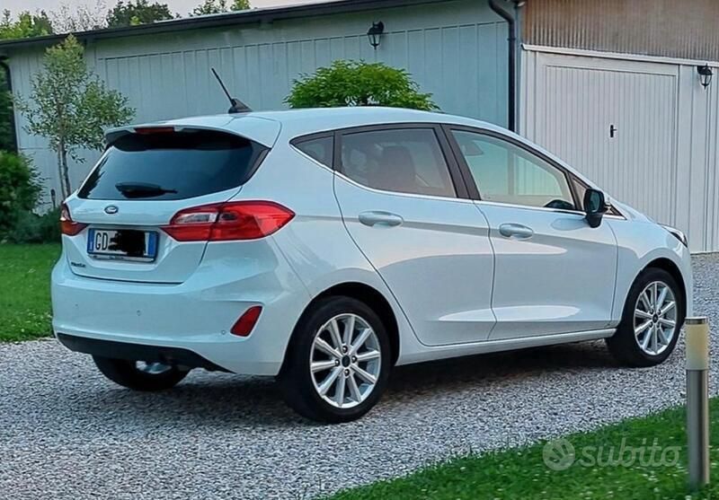 Usata Ford Fiesta Titanium S 75 CV (55 kW) 2021 Bianco Utilitaria