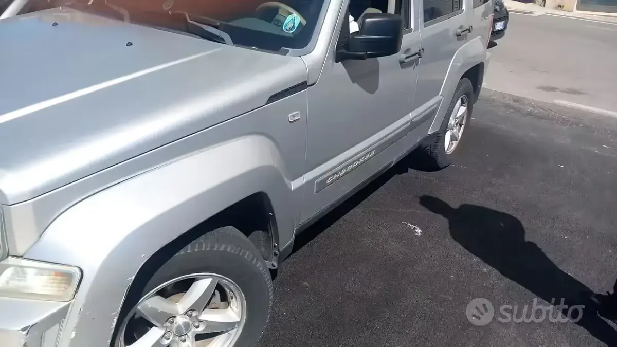 Usado Jeep Cherokee 2008 Gris SUV