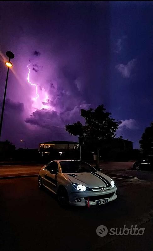 Usata Peugeot 206 109 CV (80 kW) 2004 Bianco Cabrio