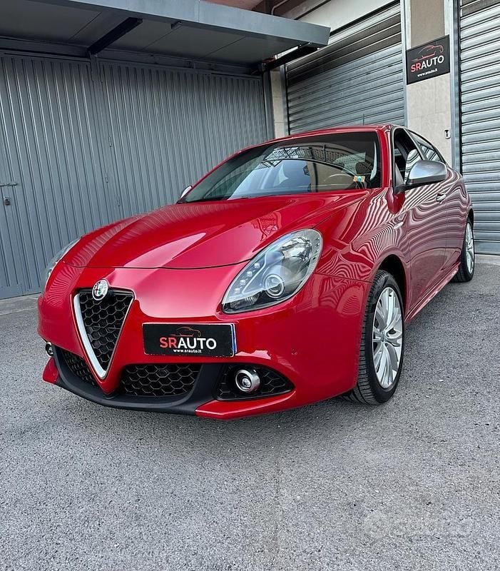 Usata Alfa Romeo Giulietta Super 150 CV (110 kW) 2017 Rosso Utilitaria