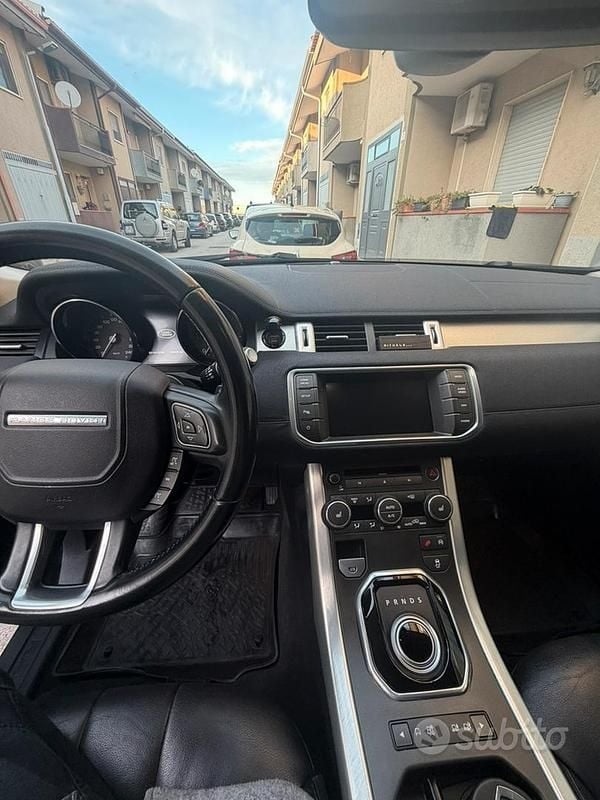 Usata Land Rover Range Rover evoque 150 CV (110 kW) 2015 Nero SUV
