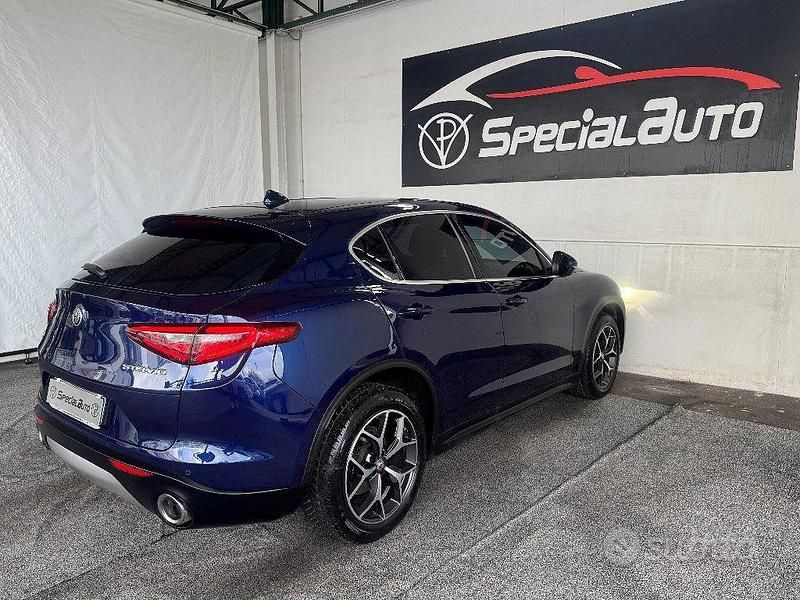 Usata Alfa Romeo Stelvio 210 CV (154 kW) 2018 Blu SUV