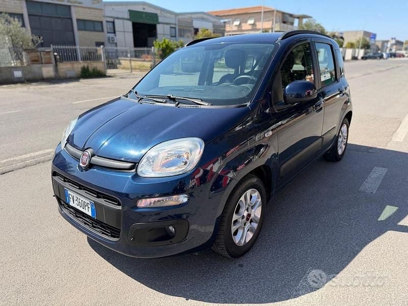 Usata Fiat Panda Lounge 69 CV (50 kW) 2019 Blu Utilitaria