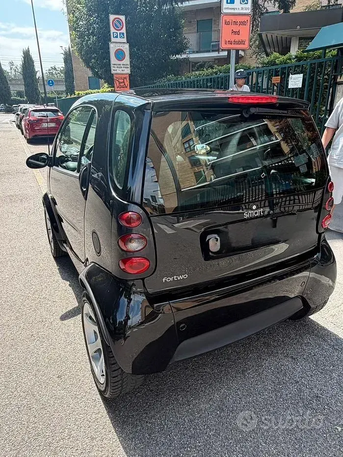 Usata Smart ForTwo Coupé Pure 61 CV (44 kW) 2006 Nero Coupé
