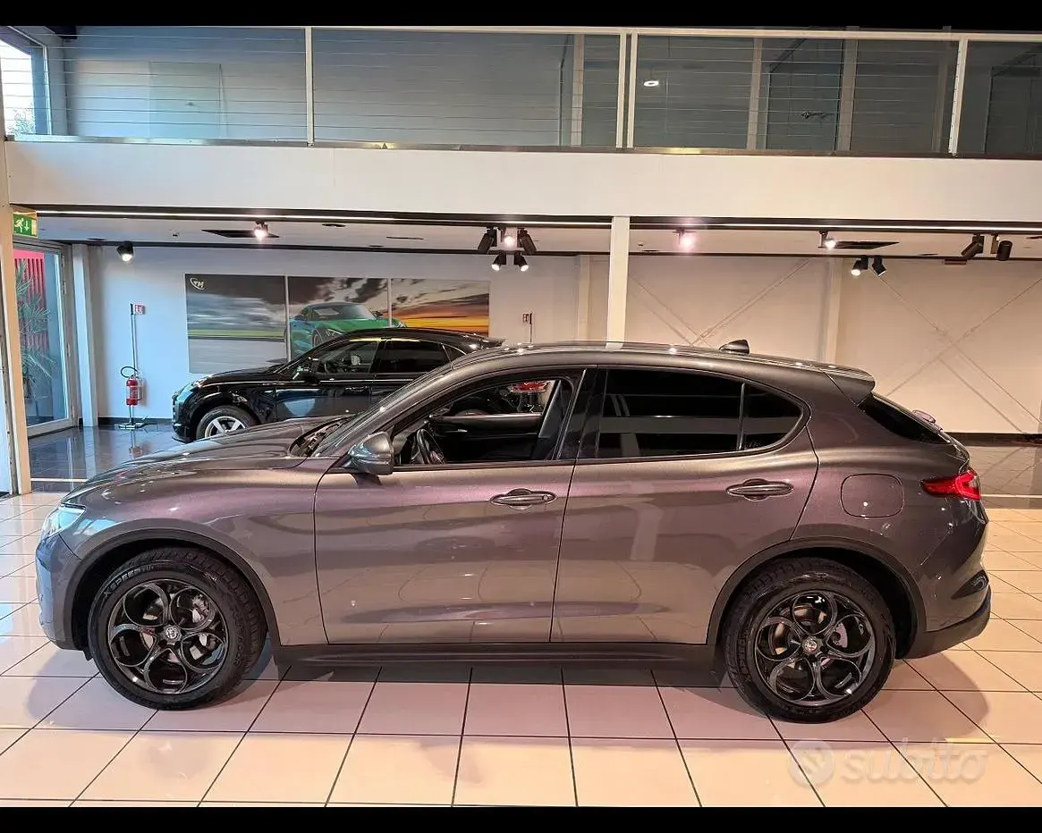 Usata Alfa Romeo Stelvio 190 CV (139 kW) 2018 Grigio SUV