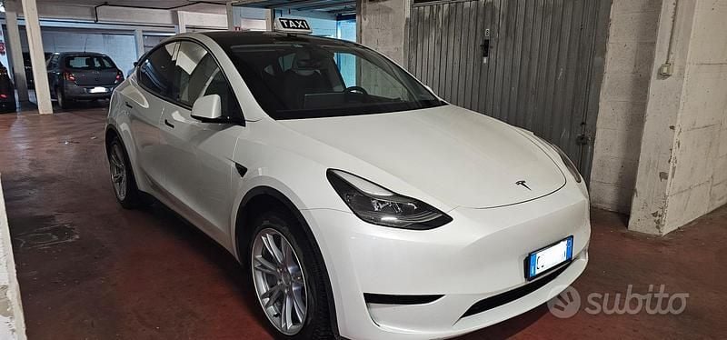Usata Tesla Model Y 250 kW (340 CV) 2023 Bianco SUV