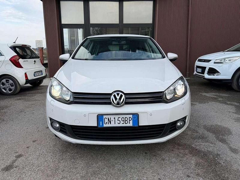 Usata VW Golf VI Highline 105 CV (77 kW) 2010 Bianco Utilitaria