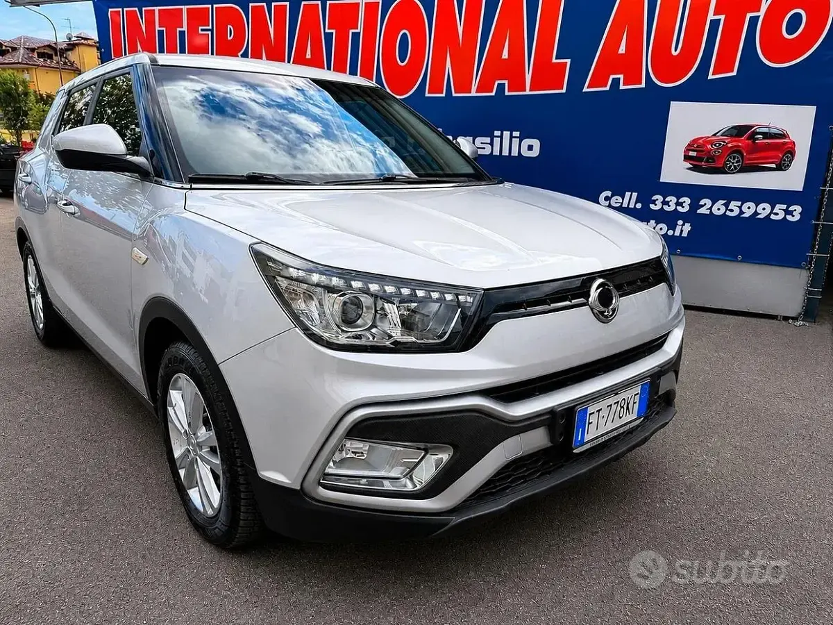 Usata SsangYong XLV 128 CV (94 kW) 2018 Grigio SUV
