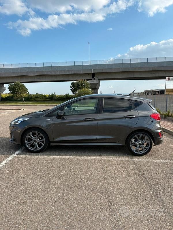 Usata Ford Fiesta ST-Line 86 CV (63 kW) 2020 Grigio Utilitaria