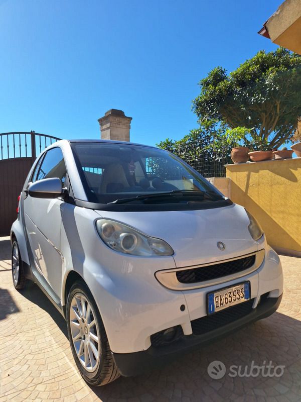 Usata 2010 Smart ForTwo Coupé Coupé | 4500 € (Buon prezzo) - Immagine 1/4