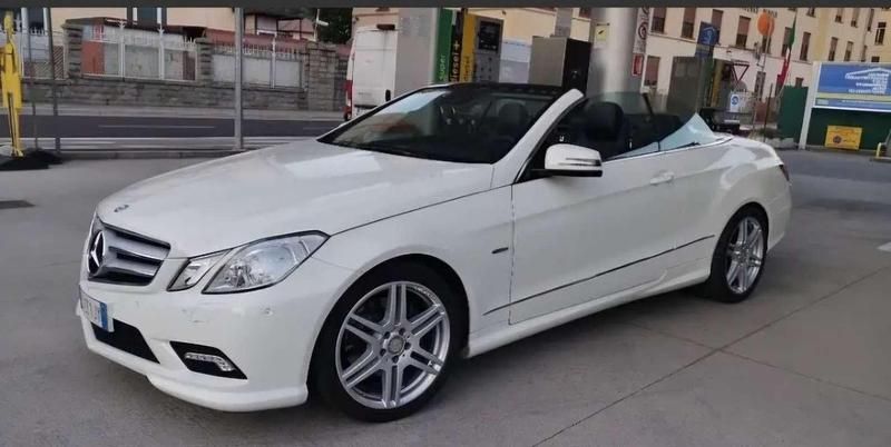 Usata Mercedes E350 231 CV (169 kW) 2011 Bianco Cabrio