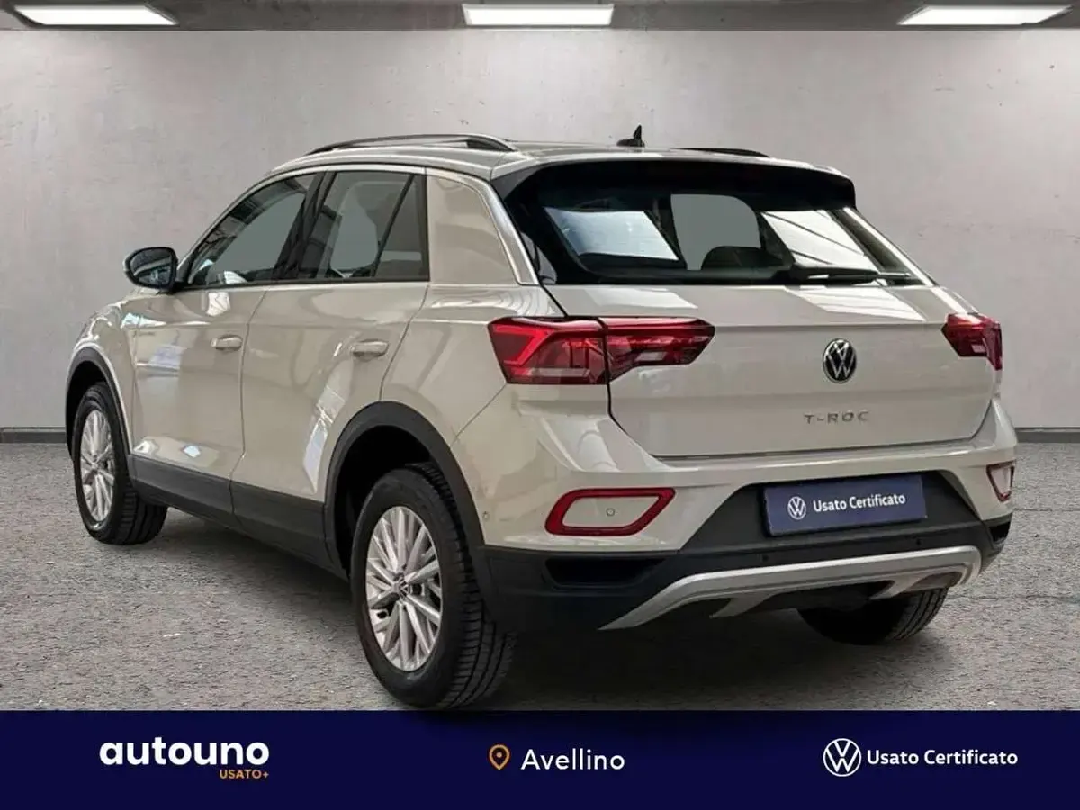 Begagnad VW T-Roc Life 110 HK (80 kW) 2024 Grå SUV