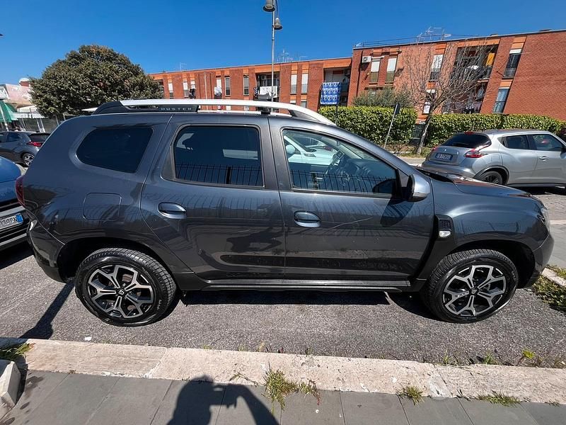 Usata Dacia Duster Prestige 116 CV (85 kW) 2018 Grigio SUV