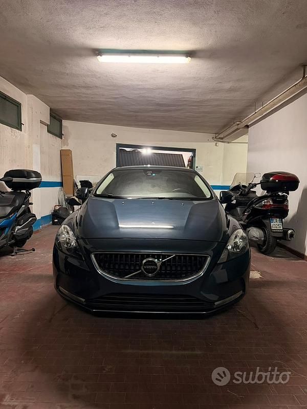 Usata Volvo V40 2017 Grigio Berlina